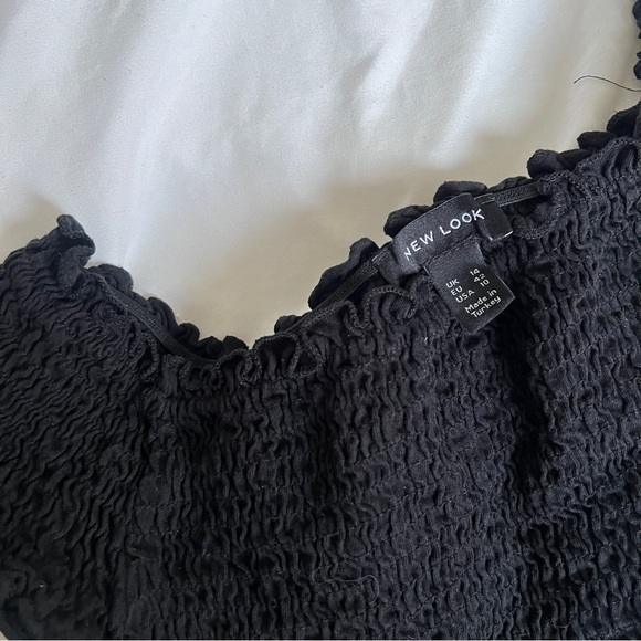 Black off the shoulder lettuce trim tee from New Look 🖤 - Picture 3 of 4